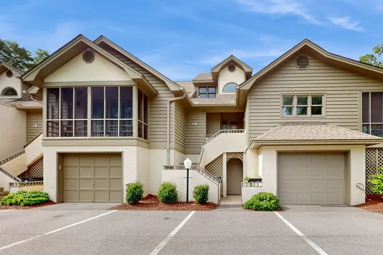 Golf course villas